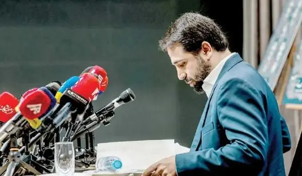 مردِ پشت درهای بسته محدودیت اینترنت
