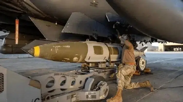 خبر تازه از جنگ | پرواز ۲۰ جنگنده آمریکا به سوی خاورمیانه
