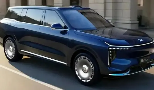 خودروی چینی با پارک خرچنگی در راه ایران