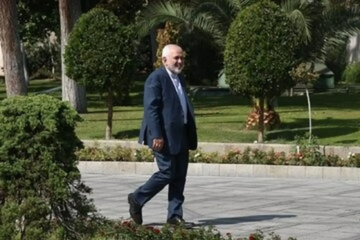 تهدید پزشکیان به زندانی‌شدن از نگاه ۳ اصلاح‌طلب | لاف می‌زنند | جبهه پایداری یقه رئیس‌جمهور را رها نمی‌کند | ظریف فقط «بهانه» است