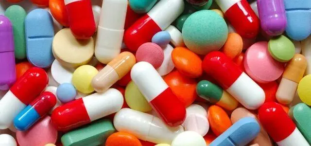 یک متخصص: سرماخوردگی را با آنتی‌بیوتیک درمان نکنید
