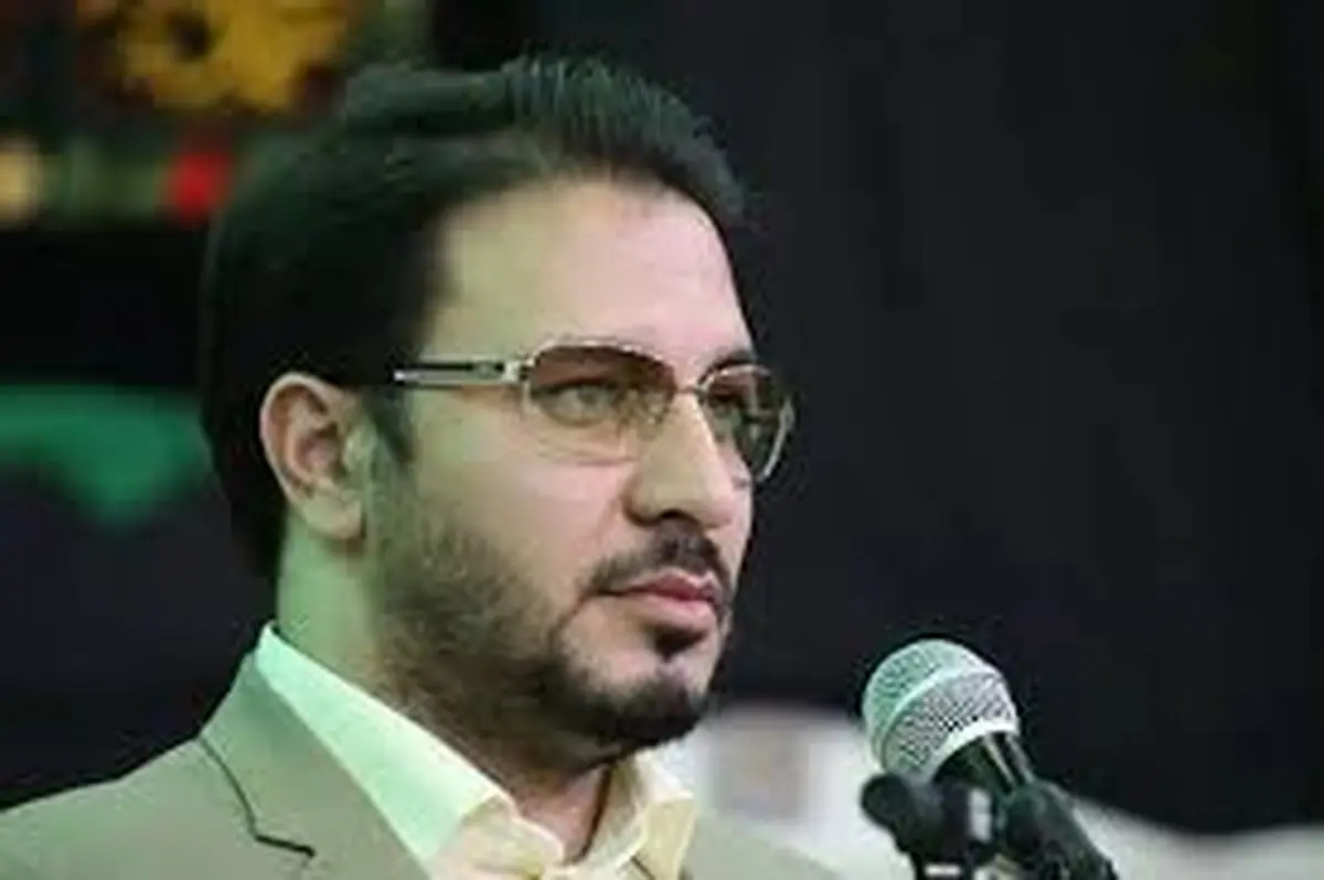 حامد شاکرنژاد داور برنامه محفل قرآن‌خوانِ مراسم تشییع سیدحسن نصرالله شد + فیلم