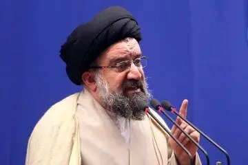 احمد خاتمی: آیت‌الله سید مجتبی خامنه‌ای در جنگ رمضان از ناحیه پا آسیب شدید دید به‌طوری که احتمال قطع پا مطرح بود، اما...