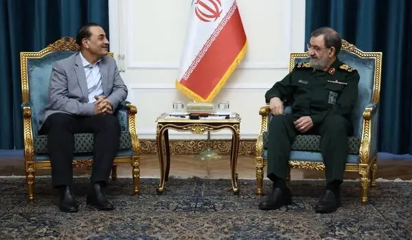 محس رضایی: ذره‌ای از مواد هسته‌ای غنی شده از ایران خارج نخواهد شد