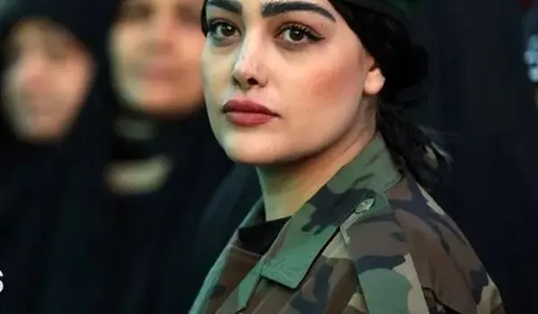 پوشش‌های متفاوت در راهپیمایی دختران «جان‌فدای ایران» + تصاویر