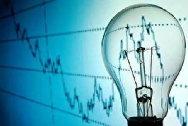 مصرف برق ۶ درصد بیشتر شد
