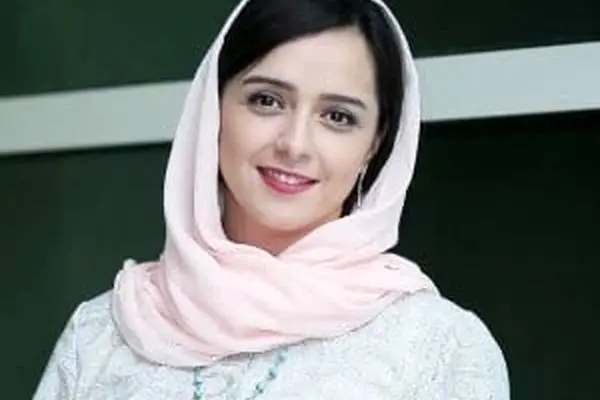 عکسی از چهره شکسته و لاغر ترانه علیدوستی پربازدید شد | اما عجب استایل کلاسیکی !