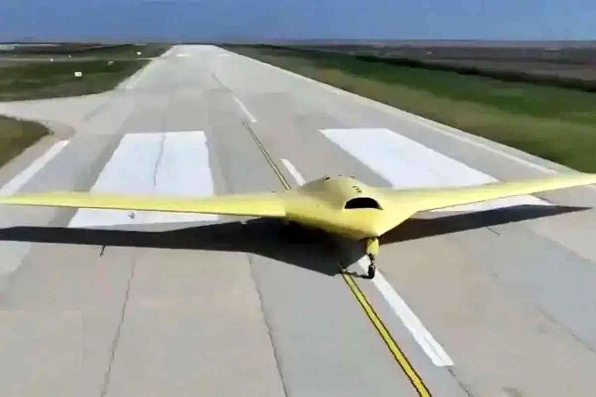 بمب‌افکن بدون‌سرنشین چین | پهپاد CH-۷ چین آسمان اقیانوس آرام را فتح کرد