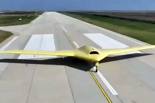 بمب‌افکن بدون‌سرنشین چین | پهپاد CH-۷ چین آسمان اقیانوس آرام را فتح کرد