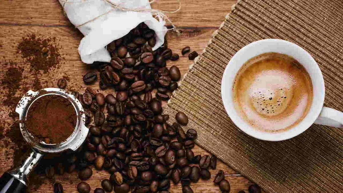 مصرف بیش از حد کافئین چه بلایی بر سر بدن‌تان می‌آورد؟