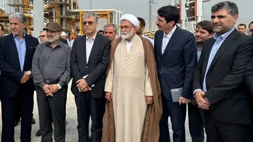 بازدید اعضای کمیسیون انرژی مجلس از فاز ۱۴ پارس جنوبی
