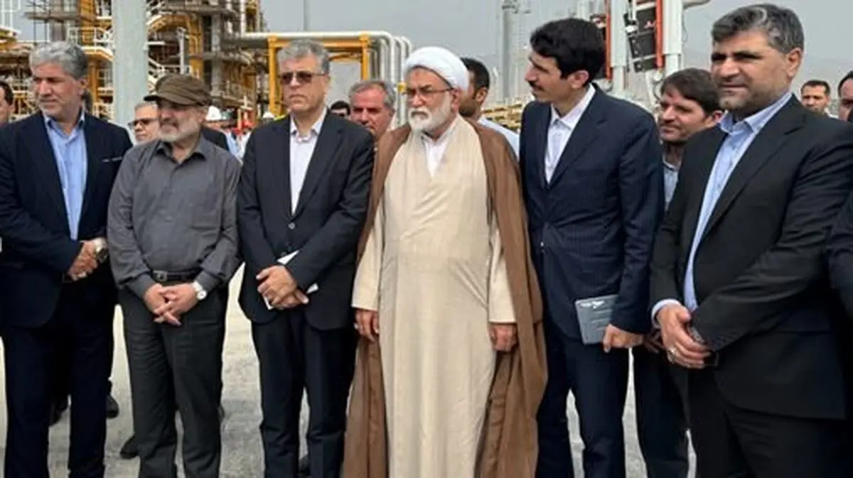 بازدید اعضای کمیسیون انرژی مجلس از فاز ۱۴ پارس جنوبی
