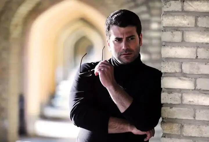 شوخی بامزه روزبه حصاری بازیگر بچه مهندس وسط مصاحبه + ویدیو
