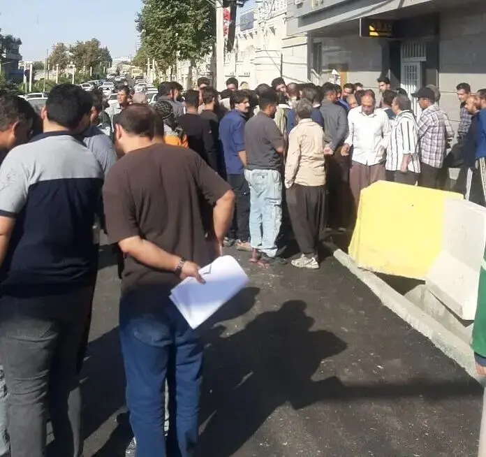 کارگران شرکتی شهرداری ایلام در انتظار پرداخت مستقیم حقوق| عمری منتظر ساماندهی
ماندیم