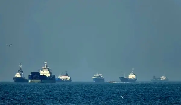 ابهام تردد در تنگه هرمز همچنان ادامه دارد