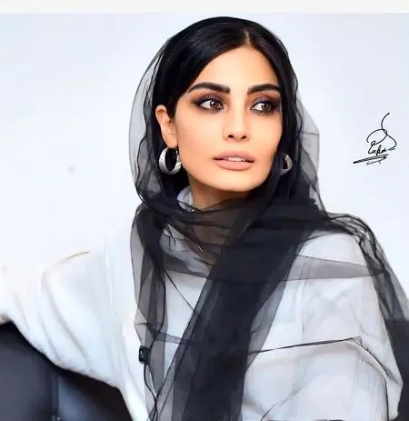 صحرا اسدالهی در یک گفتگوی جنجالی؛ ماجرای شماره گرفتن از مرد کارخانه‌دار در خیابان فرشته | در مترو دنبال شوهر پولدار بودم!