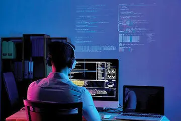 از بیکاری تا تشدید مهاجرت | دردسرهای قطع اینترنت برای فریلنسرهای ایرانی