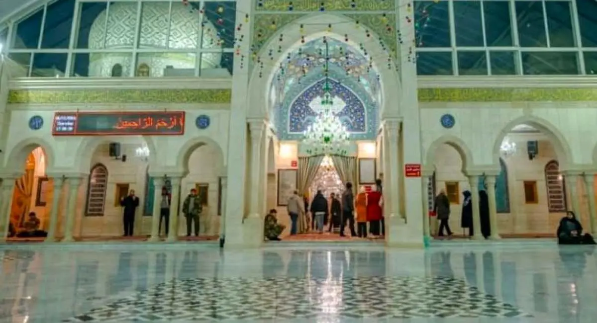 سرکرده تحریرالشام در حرم حضرت رقیه: اینک قبر او در اختیار بنی امیه است!
