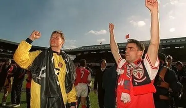 مرگ مشکوک دروازه‌بان آرسنال و یوونتوس در تصاف خودرو با قطار + تصویر
