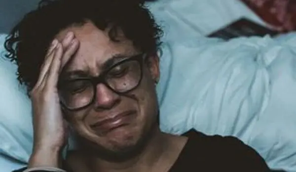 چگونه خاطرات آسیب‌زا مانع سوگواری می‌شوند؟ راهی برای مواجهه با غم پس از تروما