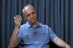 زیدآبادی: احمدی‌نژاد بنیانگذار مناظره‌های سخیف و تکه‌پرانی‌های نامربوط به جای استدلال شد