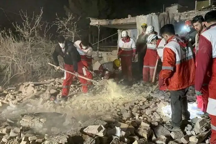 سه کودک و دو مادر در میان ۱۱ شهید حمله موشکی محلات