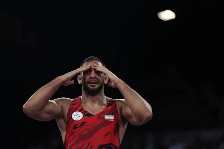 نتیجه فینال کشتی امیرعلی آذرپیرا و کایل اسنایدر در مسابقات جهانی کشتی آزاد امروز سه شنبه ۲۵ شهریور ۱۴۰۴ 