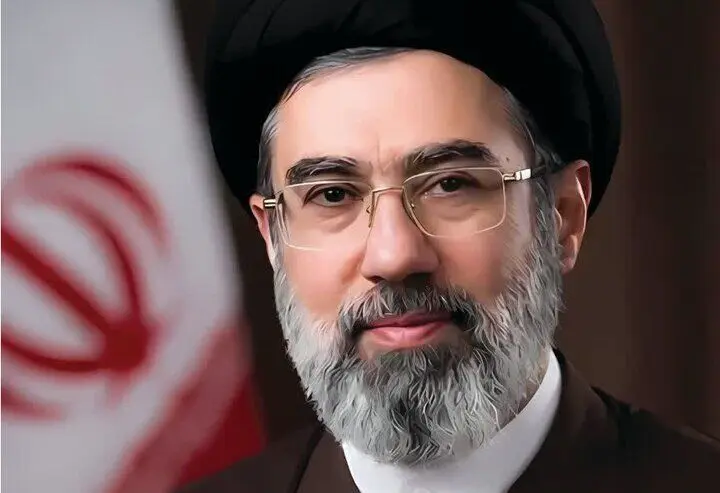 عکس های دیده نشده آیت الله سیدمجتبی خامنه ای در مکانی باورنکردنی | واقعیت دارد تعجب نکنید