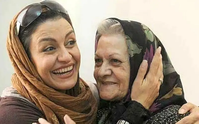 عکسی از چهرۀ «مهری ودادیان» بازیگر آیینه عبرت در 32 سالگی در اولین فیلمش