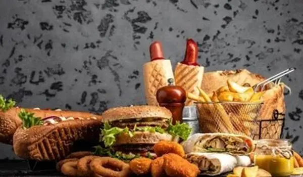 چرا بعد از خوردن غذاهای پرچرب دچار سردرد می‌شویم؟