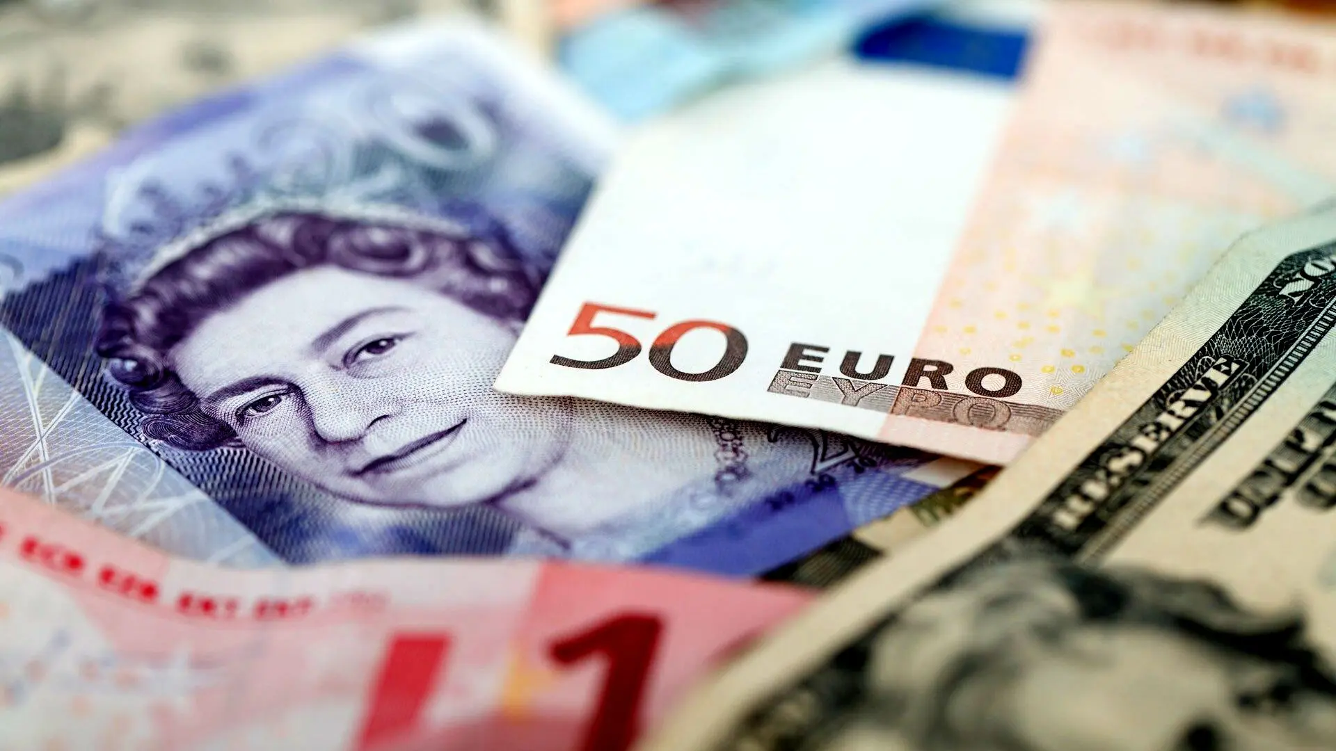 جدیدترین قیمت پوند انگلیس در بازار آزاد امروز چهارشنبه ۱۶ اردیبهشت ۱۴۰۵