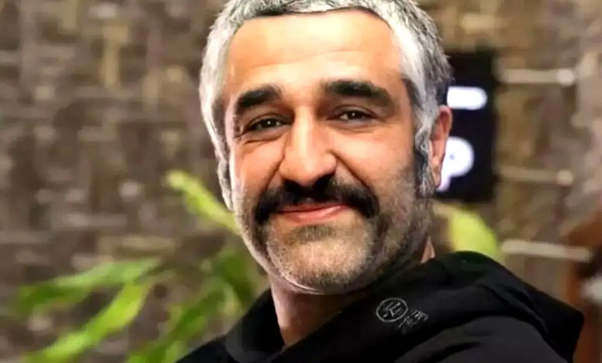 یک دایناسور برای پژمان جمشیدی شر شد