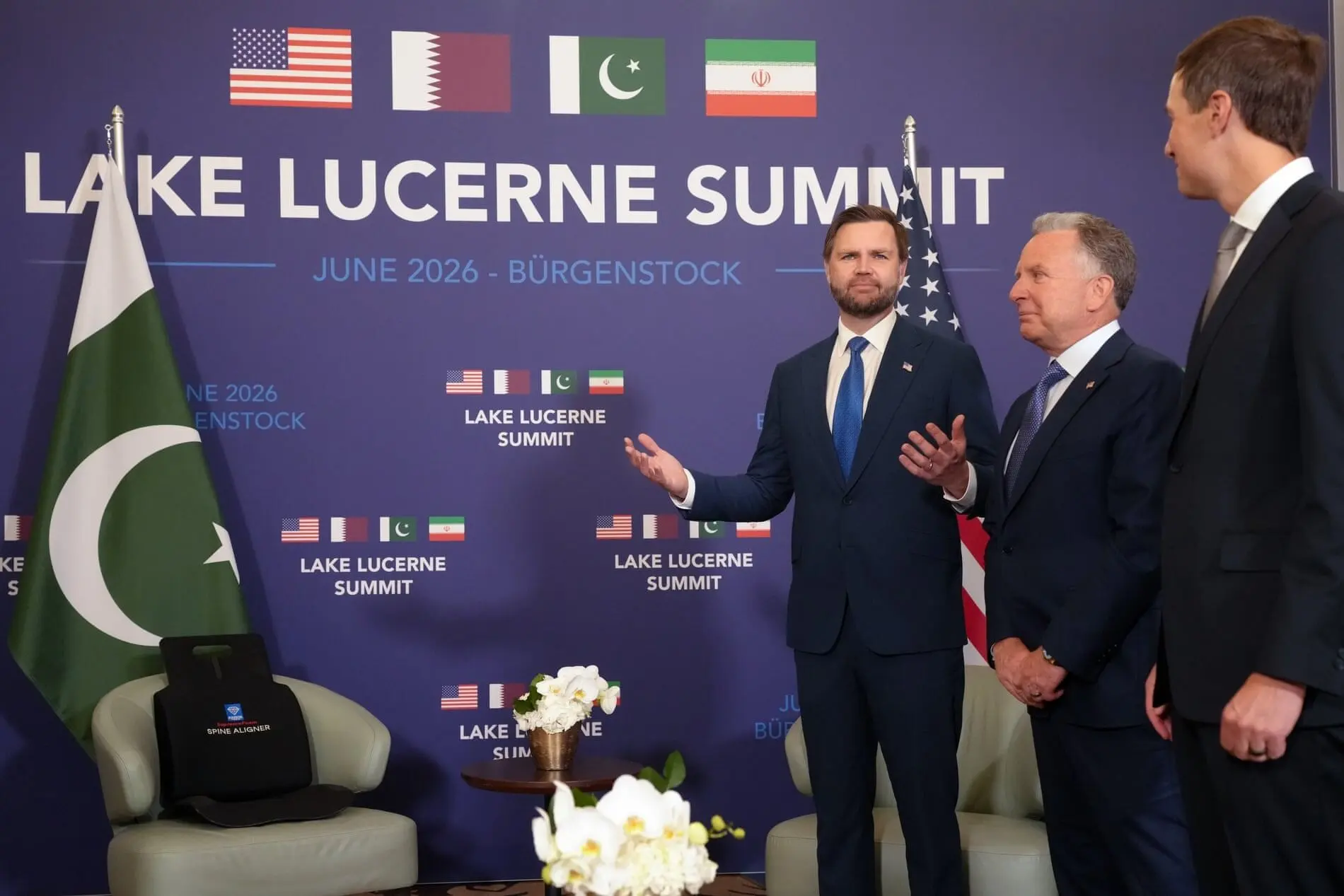 توافق ترامپ با ایران زیر تیغ انتقاد جمهوری‌خواهان و دموکرات‌ها؛ ونس از پیشرفت مذاکرات در سوئیس دفاع کرد
