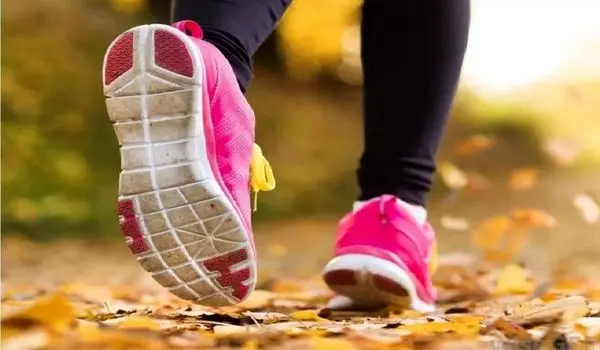 تأثیر پیاده‌روی سریع بر کاهش آریتمی‌های قلبی
