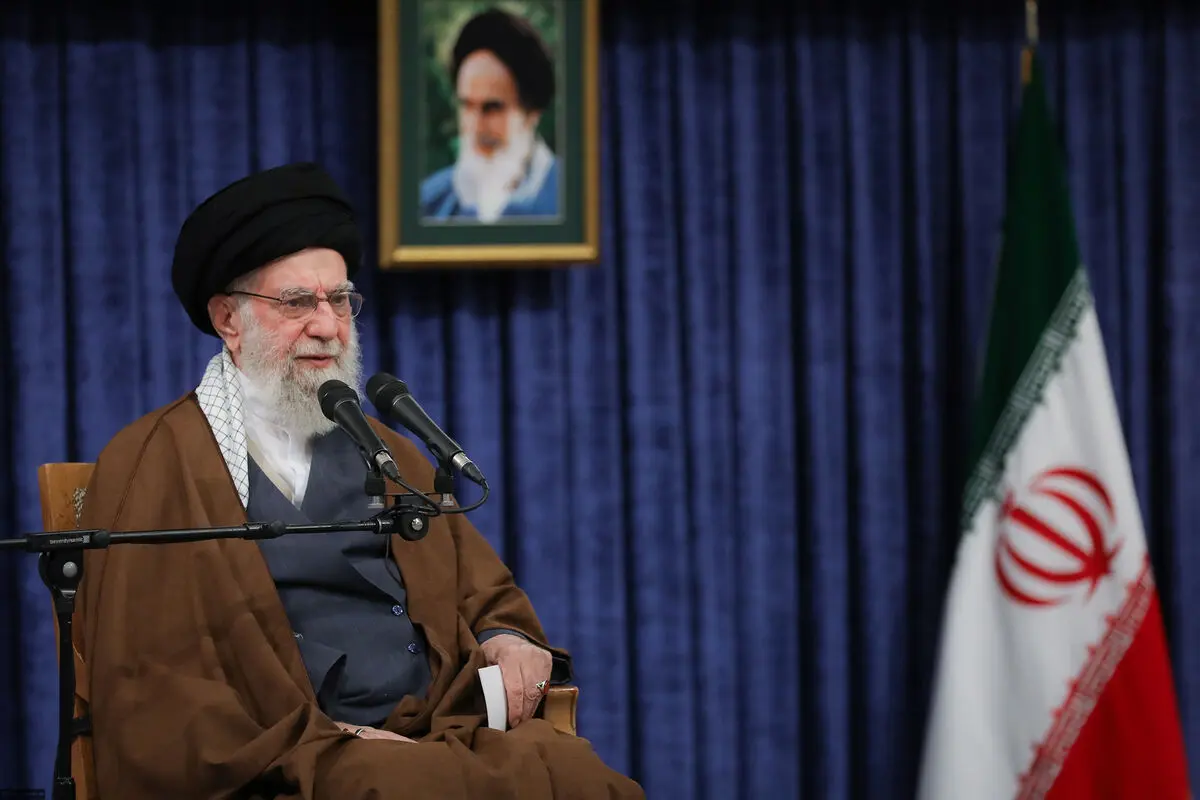 دیدار قهرمانان و مدال‌آوران ورزشی و المپیادهای علمی جهانی با رهبر انقلاب
