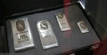 بروزرسانی قیمت نقره امروز یکشنبه ۱۲ بهمن ماه ۱۴۰۴ به دلار و تومان