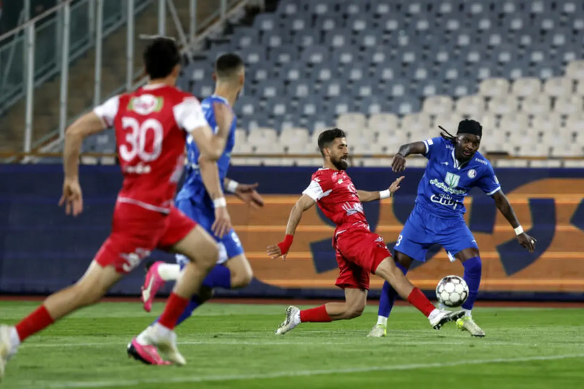 عکس لو رفته از تیوی بیفوما در باشگاه پرسپولیس