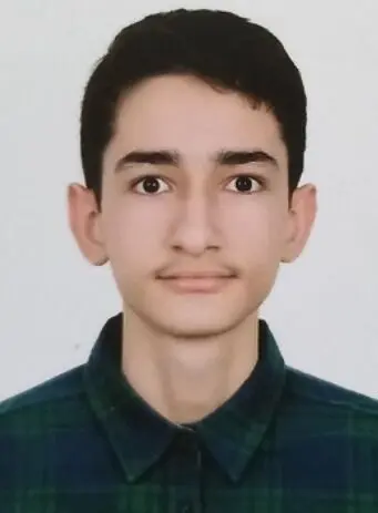 بیوگرافی آریا ابراهیمی، رتبه ۱ کنکور ریاضی ۱۴۰۴ بدون کلاس کنکور