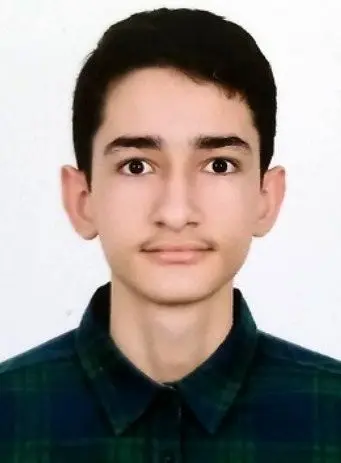 بیوگرافی آریا ابراهیمی، رتبه ۱ کنکور ریاضی ۱۴۰۴ بدون کلاس کنکور
