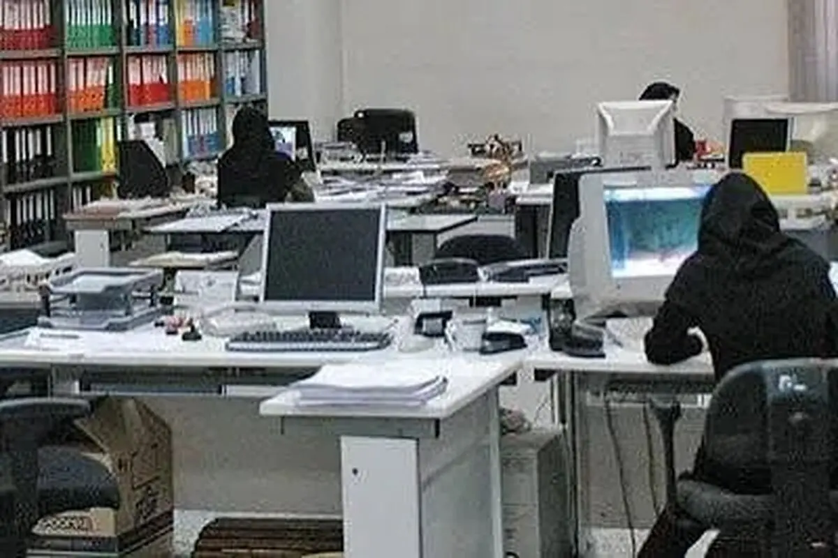پایان بلاتکلیفی نیروهای شرکتی | پزشکیان قول تعیین تکلیف داد