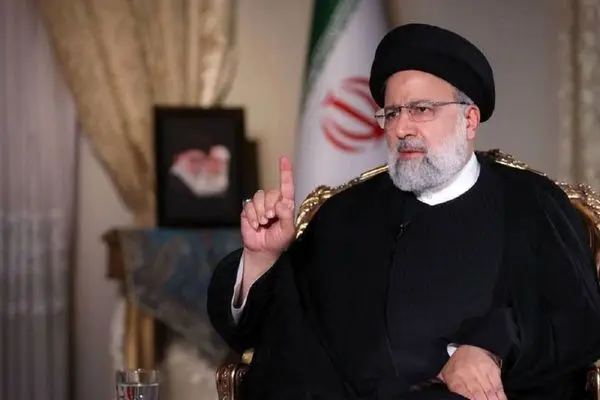 شهید ابراهیم رئیسی: بخاطر شاغل بودن همسرم اگر در منزلمان شام نبود شیر با کیک می‌خوردیم و مسئله‌ای پیش نمی‌آمد و کنایه هم نمی‌زدم + ویدیو