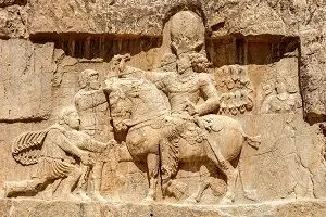 والرین، امپراتور رومی اسیر شده به دست شاپور چه سرنوشتی داشت؟