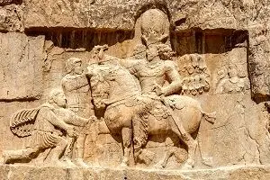 والرین، امپراتور رومی اسیر شده به دست شاپور چه سرنوشتی داشت؟