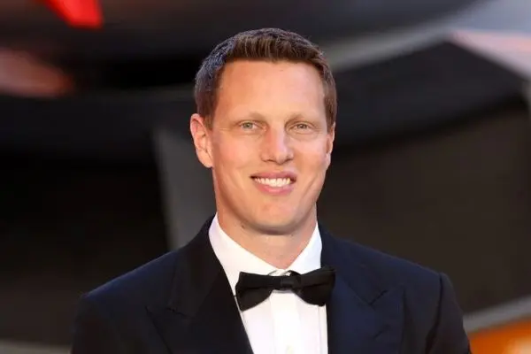 ۲۴ میلیارد دلار از خاورمیانه برای فتح هالیوود؛ معامله غول‌آسای پارامونت برای بلعیدن وارنر زیر ذره‌بین سیاست