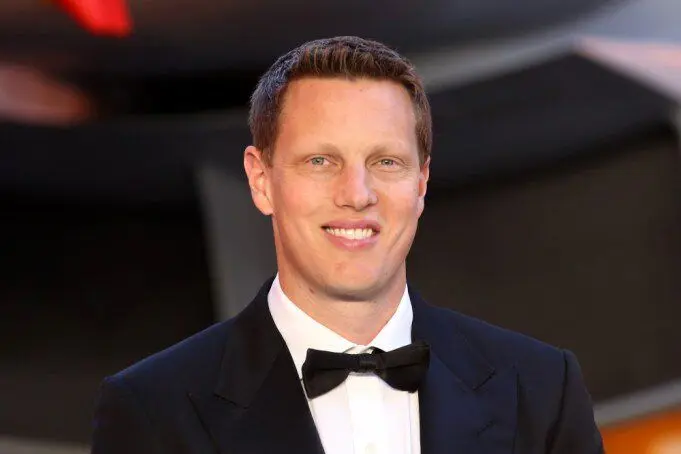 ۲۴ میلیارد دلار از خاورمیانه برای فتح هالیوود؛ معامله غول‌آسای پارامونت برای بلعیدن وارنر زیر ذره‌بین سیاست