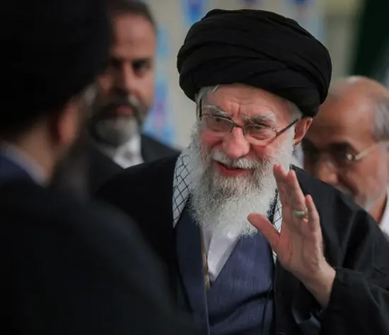  حضرت آیت‌الله العظمی سیدعلی حسینی خامنه‌ای رهبر انقلاب اسلامی به شهادت رسیدند