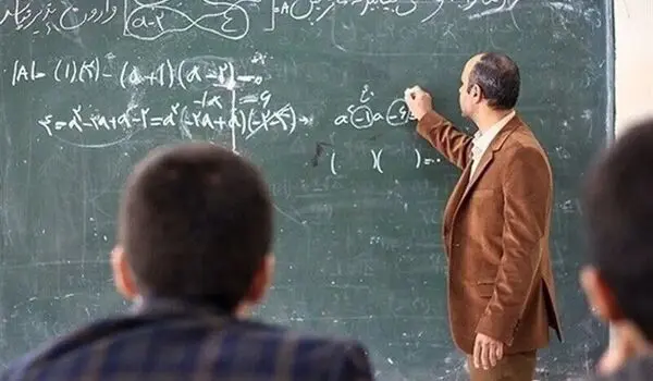 چرا معلمان توانمند قید مدارس دولتی عادی را می‌زنند؟