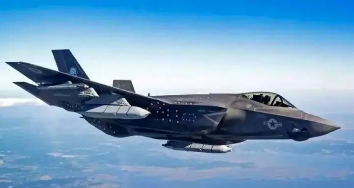 جزئیات هدف قرار گرفتن F۳۵ آمریکا به روایت سخنگوی قرارگاه خاتم الانبیاء