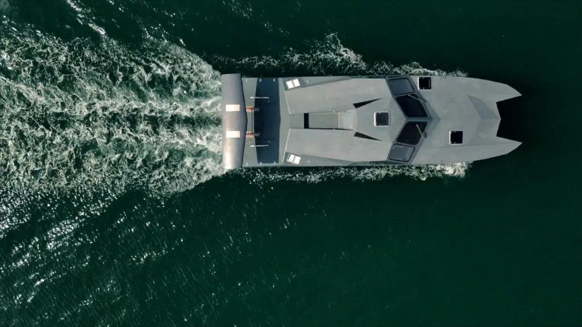 رونمایی از سریعترین شناور نظامی جهان؛ حیدر ۱۱۰ ساخته ایران!