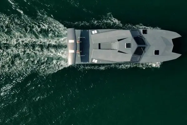 رونمایی از سریع‌ترین شناور نظامی جهان؛ حیدر ۱۱۰ ساخته ایران!